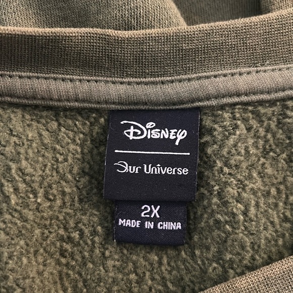 Disney Our Universe Mickey's Hiking Club Green Sweatshirt with Pockets Size 2X - Picture 6 of 7
